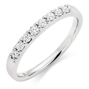 Wedding Ring Prong Setting With Round Stones In 1.00 Carat Total Weight.