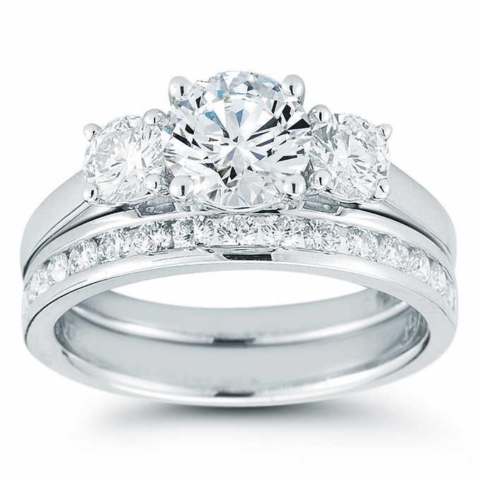 Classic Wedding Engagement Ring - Choose 14k, 18k or Platinum